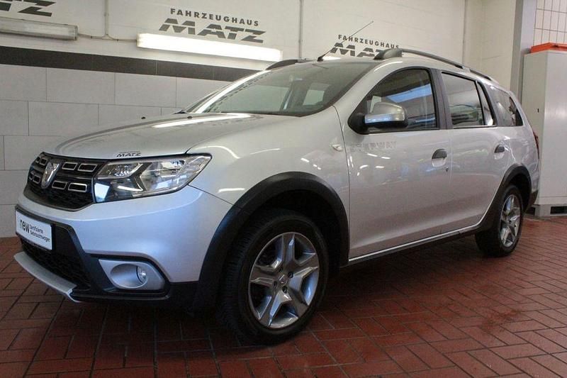 Silber Gebraucht 2018 Dacia Logan MCV Stepway Limousine | 10.875 € (Fairer Preis) - Bild 1/4