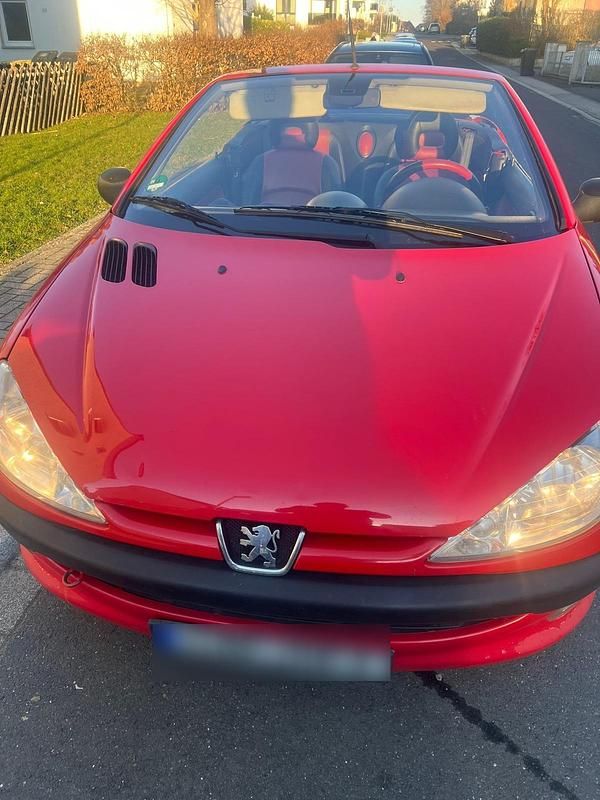 Gebraucht Peugeot 206 CC 109 PS (80 kW) 2002 Rot Cabrio