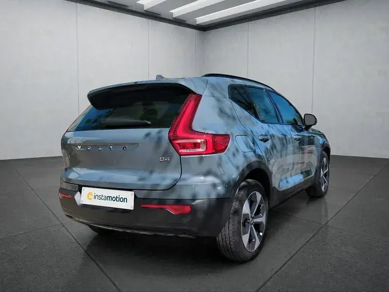 Gebraucht Volvo XC40 Plus 197 PS (144 kW) 2023 Grau SUV