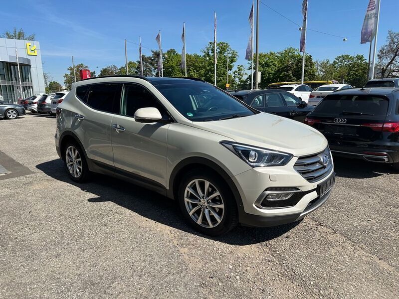 Beige Gebraucht 2017 Hyundai Santa Fe Premium SUV | 15.999 € (Guter Preis) - Bild 1/4