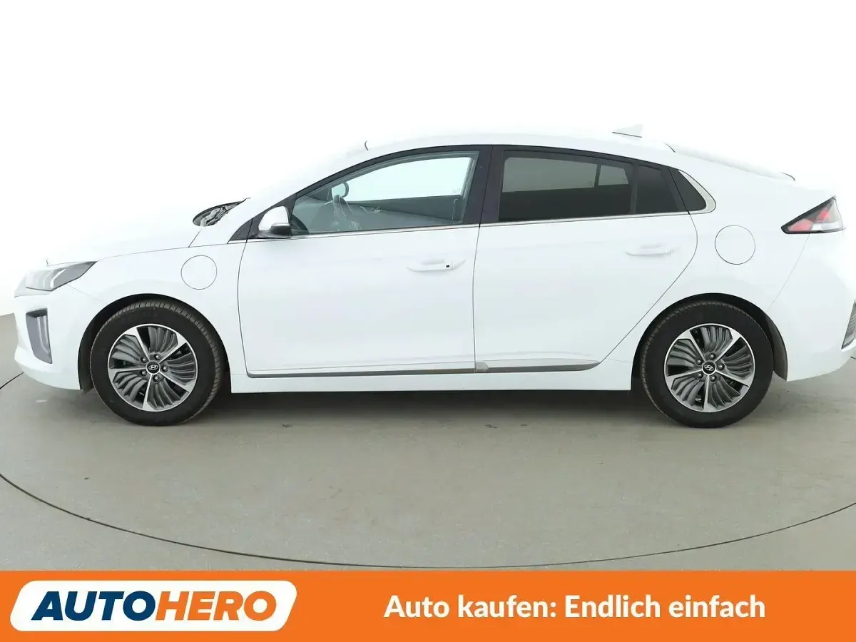 Gebraucht Hyundai Ioniq Style 141 PS (103 kW) 2022 Weiß Kleinwagen