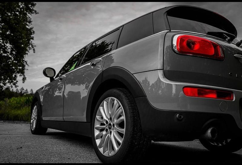 Grau Gebraucht 2017 Mini Cooper D Clubman Kombi | 9.999 € (Fairer Preis) - Bild 1/4
