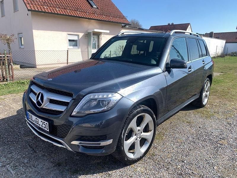 Gebraucht Mercedes GLK250 204 PS (150 kW) 2014 Grau SUV