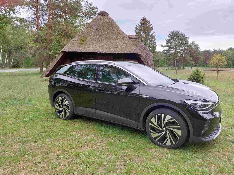 Schwarz Gebraucht 2023 VW ID.4 Pro SUV | 39.900 € (Teuer) - Bild 1/4