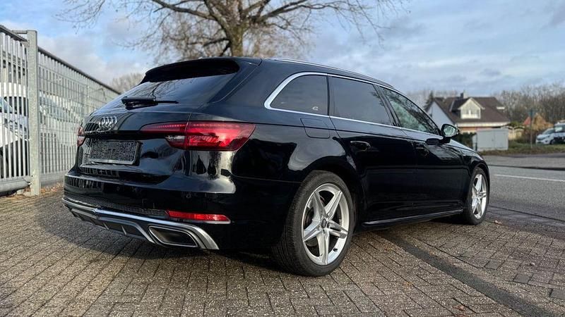 Gebraucht Audi A4 Sport 190 PS (139 kW) 2019 Schwarz Kombi