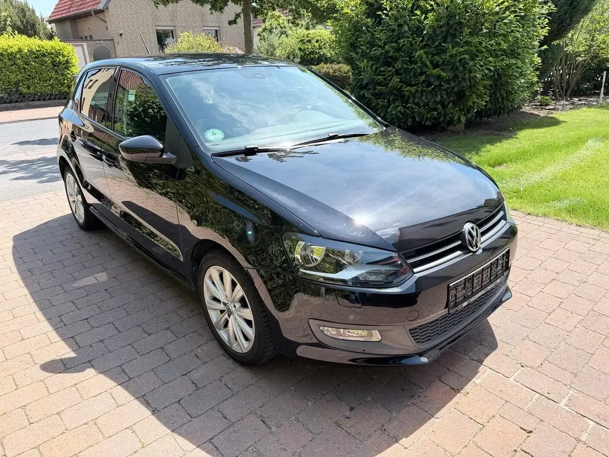 Gebraucht VW Polo Team 69 PS (50 kW) 2010 Schwarz Kleinwagen