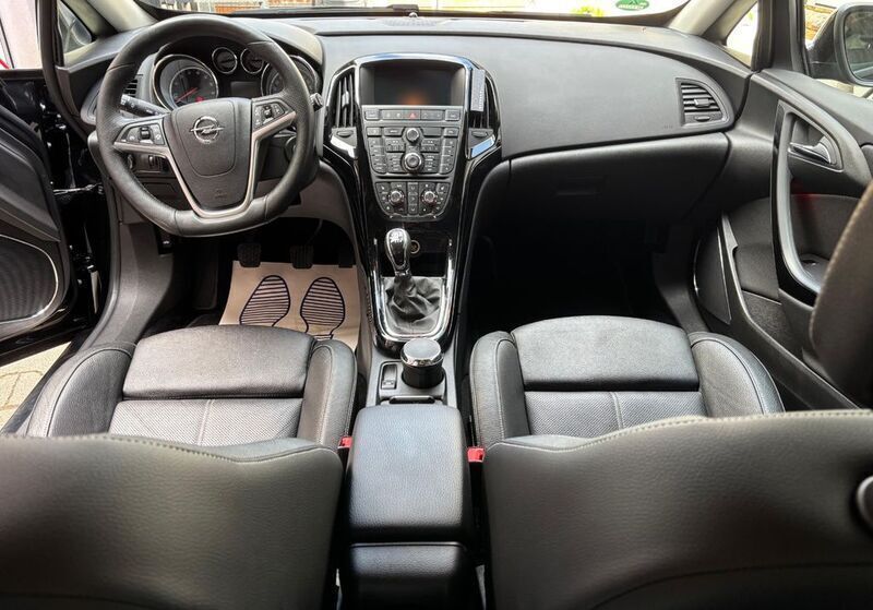 Gebraucht Opel Astra GTC S 200 PS (147 kW) 2016 Schwarz Limousine