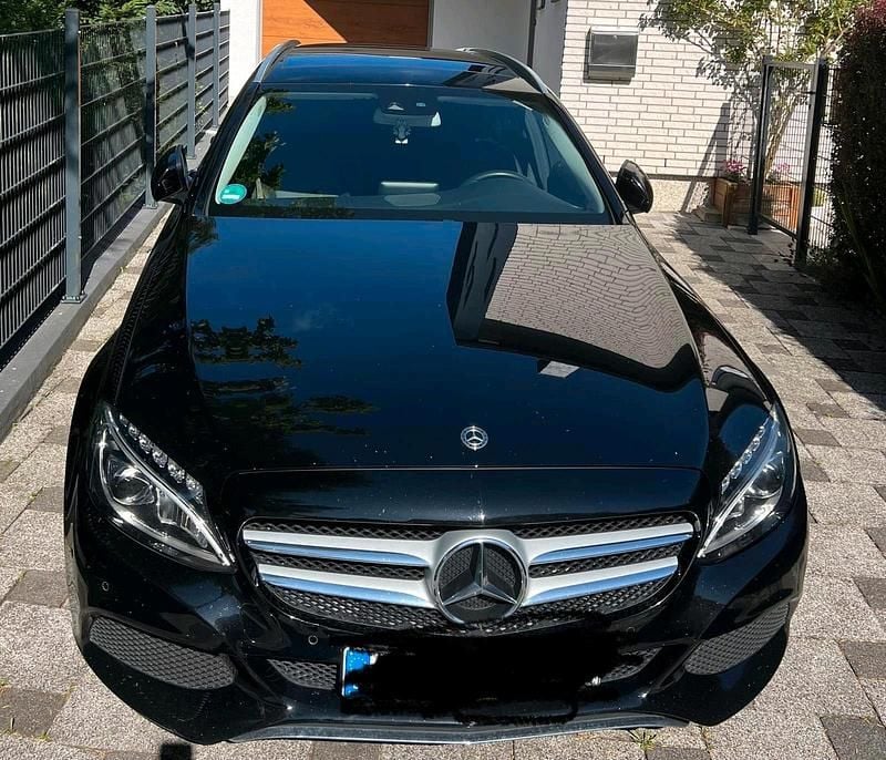 Schwarz Gebraucht 2017 Mercedes C220 Kombi | 13.999 € (Superpreis) - Bild 1/4