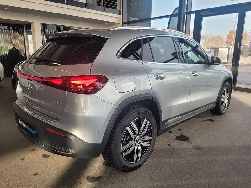 Gebraucht Mercedes EQA350 Advanced Plus 215 kW (293 PS) 2024 Lack hightechsilber SUV