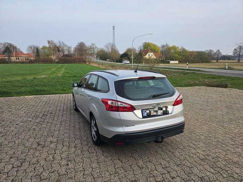 Gebraucht Ford Focus Titanium 116 PS (85 kW) 2011 Silber Kombi
