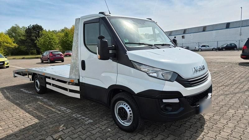 Second-hand Iveco Daily 160 CP (117 kW) 2017 Alb