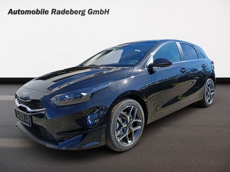 Neu Kia Ceed 140 PS (102 kW) 2025 Schwarz Kleinwagen