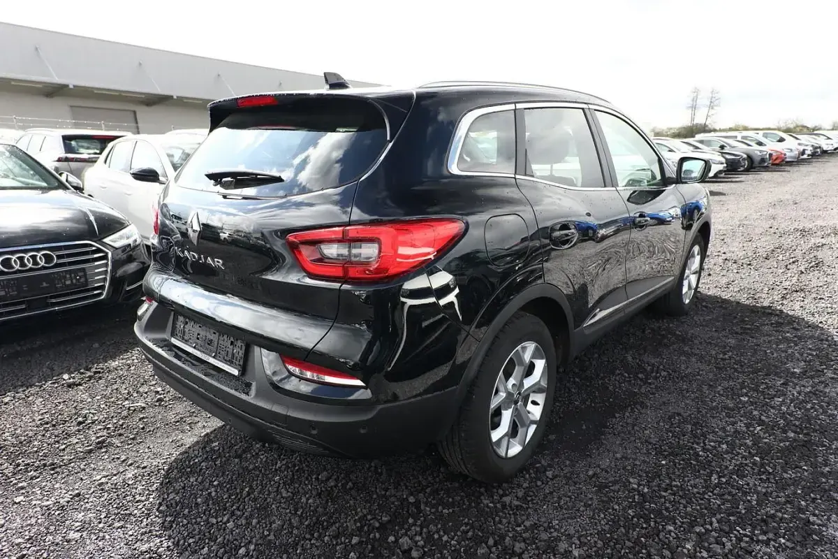 Gebraucht Renault Kadjar Zen 116 PS (85 kW) 2022 Schwarz metallic SUV