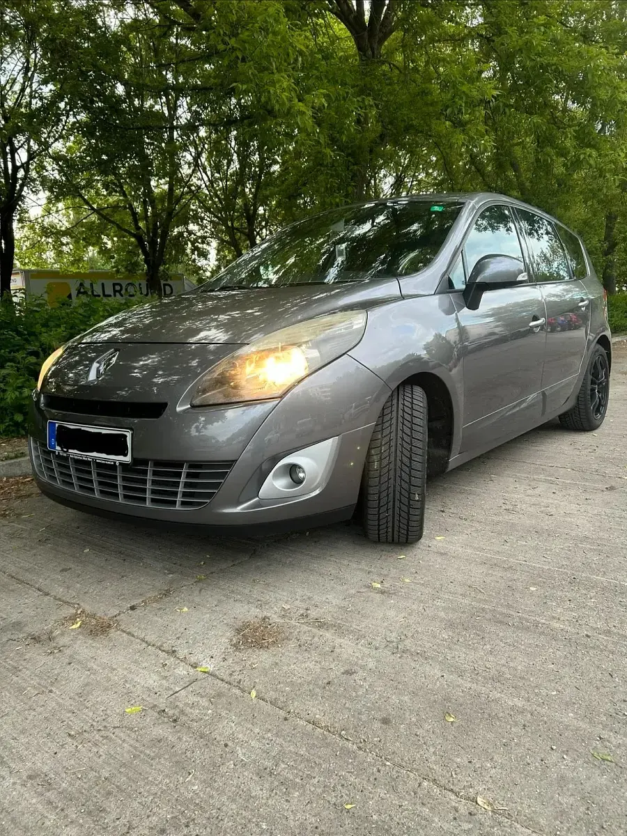 Gebraucht Renault Grand Scénic III 150 PS (110 kW) 2009 Grau Van / Kleinbus