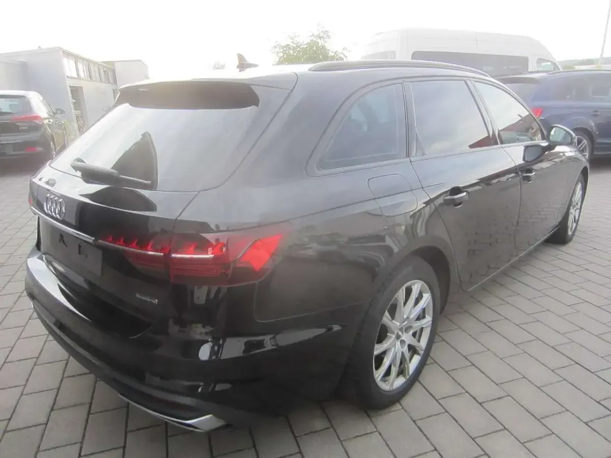 Gebraucht Audi A4 Sport 231 PS (169 kW) 2019 Brillantschwarz Kombi