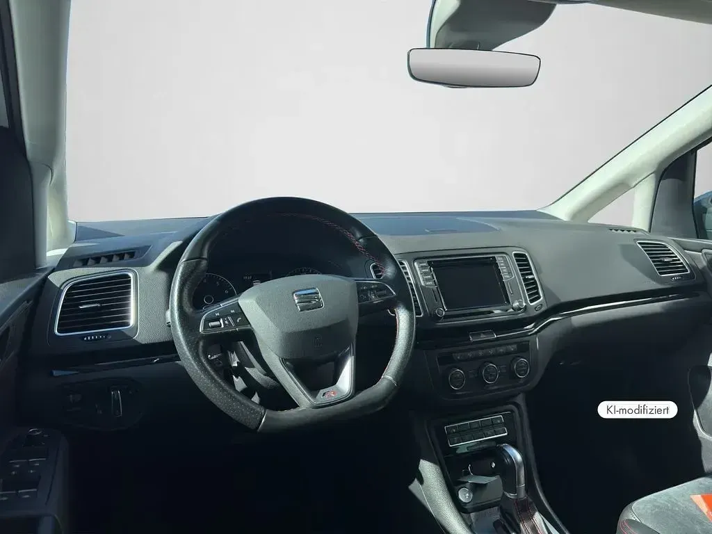 Gebraucht Seat Alhambra FR-Line 150 PS (110 kW) 2022 White silber metallic Van / Kleinbus