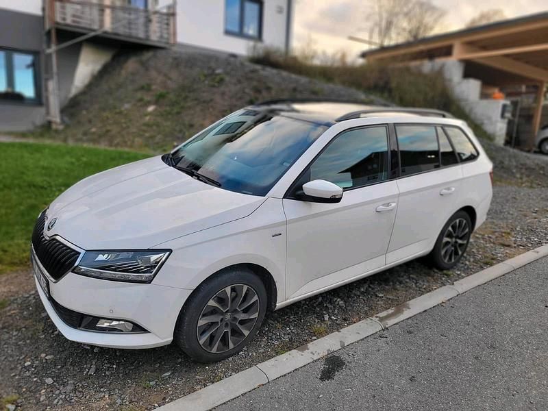 Weiß Gebraucht 2021 Skoda Fabia Best of Kombi | 14.699 € (Guter Preis) - Bild 1/4
