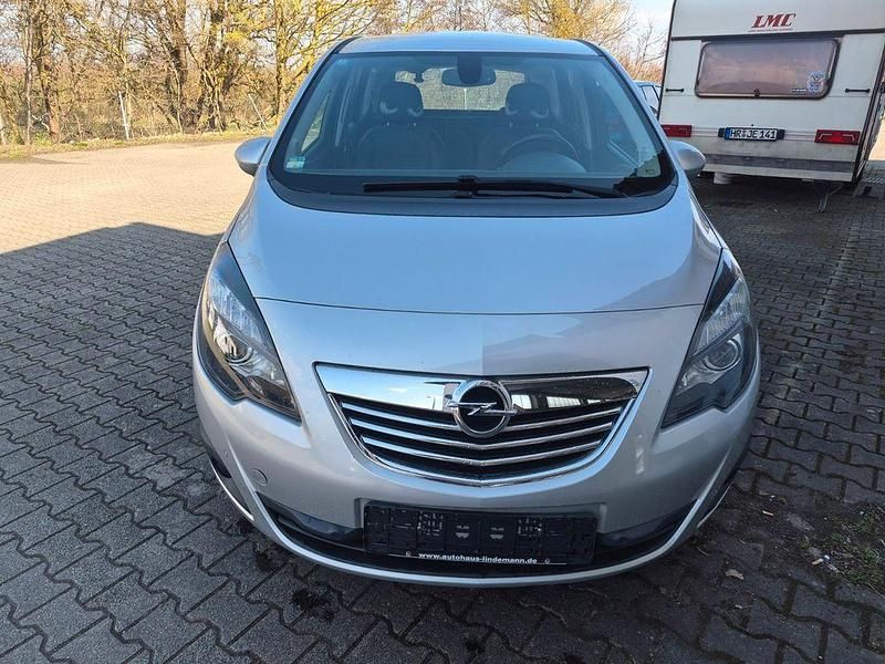 Gebraucht Opel Meriva Innovation 101 PS (74 kW) 2010 Silber Van / Kleinbus