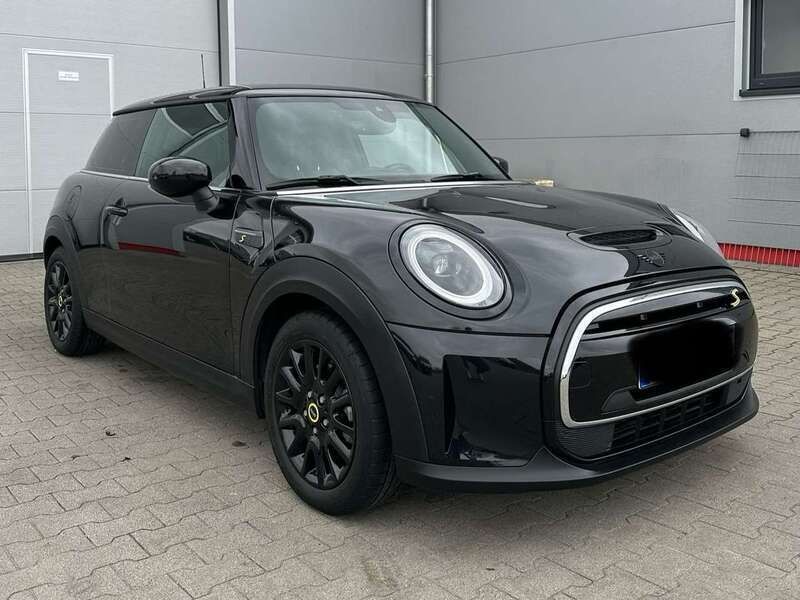 Schwarz Gebraucht 2022 Mini Cooper SE Classic Kleinwagen | 26.500 € - Bild 1/4
