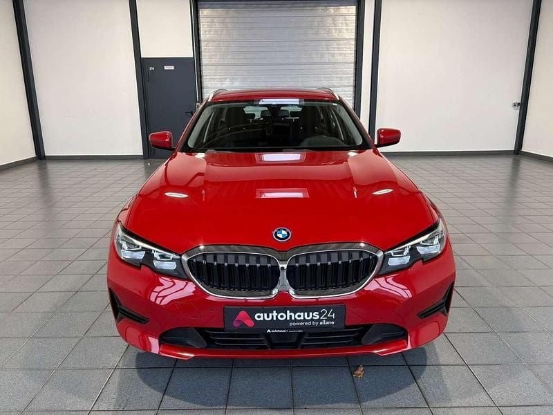 Gebraucht BMW 320e Advantage 204 PS (150 kW) 2021 Rot Kombi
