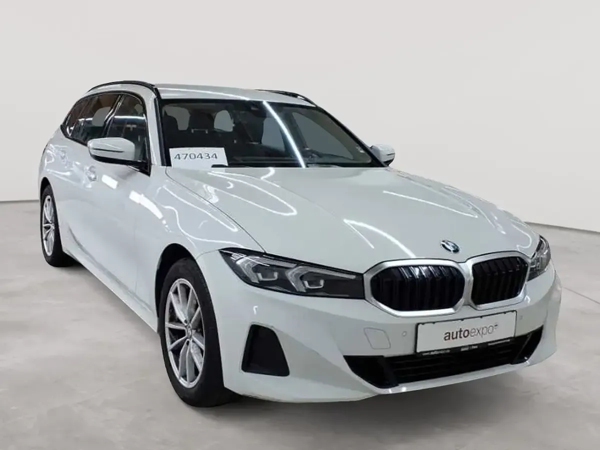 Gebraucht BMW 320 Sport Line 190 PS (139 kW) 2023 Kombi
