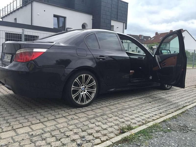 Gebraucht BMW 530 218 PS (160 kW) 2003 Schwarz Limousine
