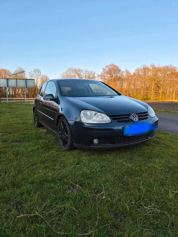 Gebraucht VW Golf 105 PS (77 kW) 2004 Blau Coupé