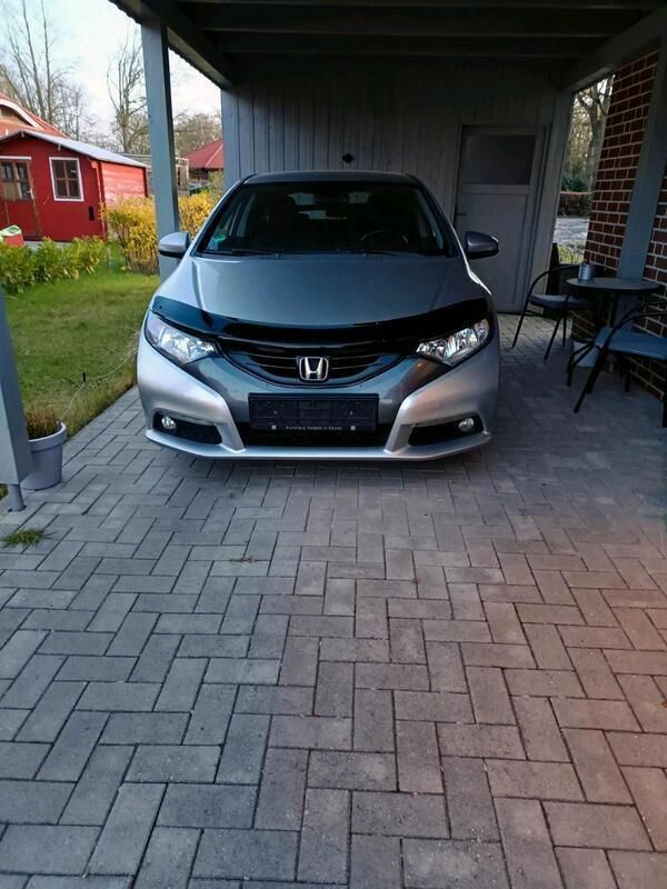 Grau Gebraucht 2012 Honda Civic Kleinwagen | 5.498 € (Fairer Preis) - Bild 1/4
