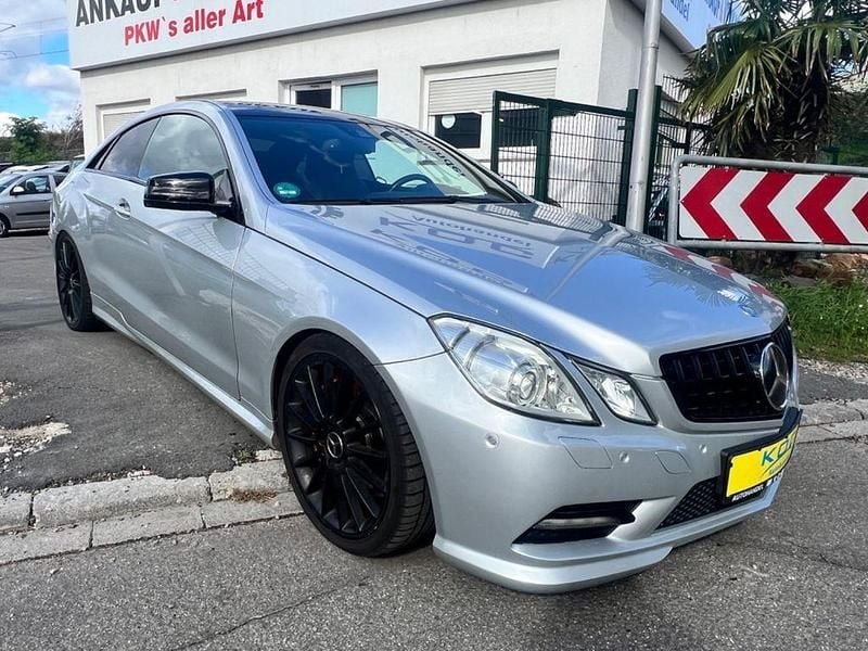 Gebraucht Mercedes E500 AMG line 408 PS (300 kW) 2012 Iridiumsilber  metalliclack Coupé