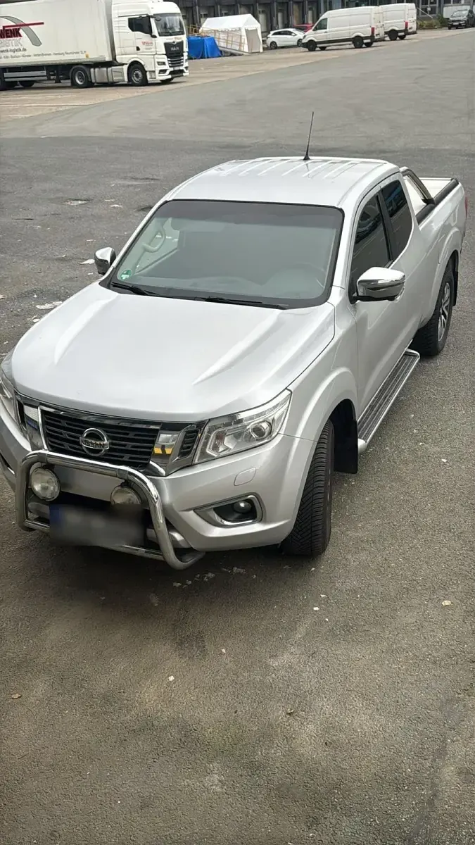 Gebraucht Nissan Navara 190 PS (139 kW) 2017 Silber Pickup