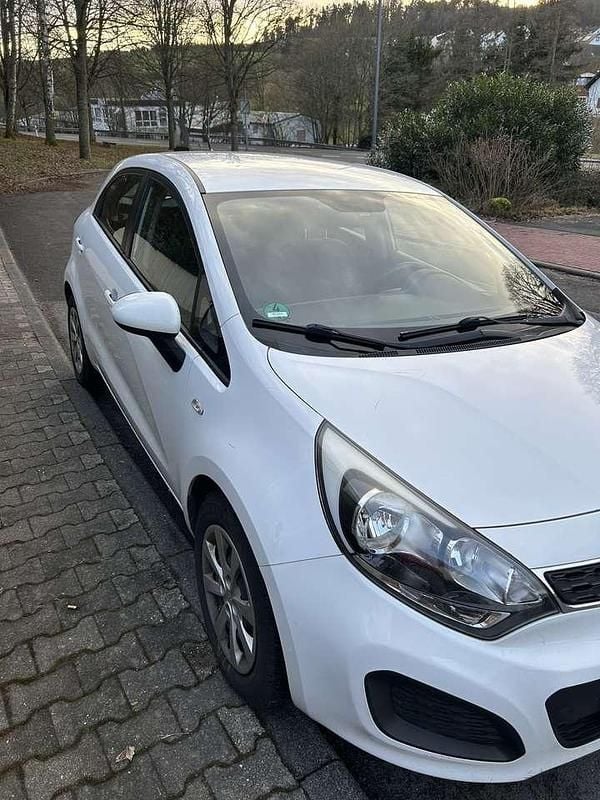 Gebraucht Kia Rio FIFA World Cup Edition 90 PS (66 kW) 2013 Limousine
