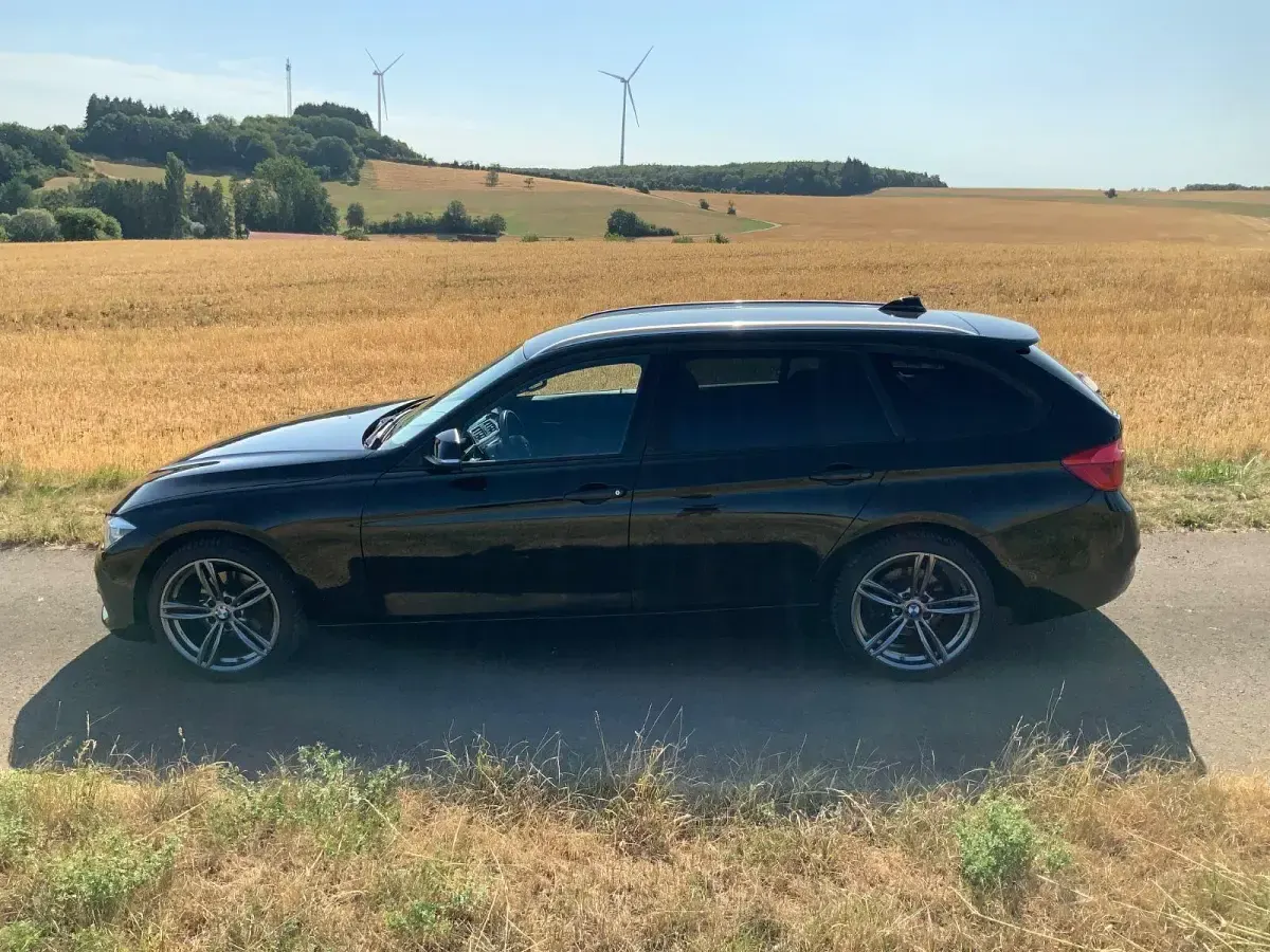 Gebraucht BMW 316 Sport Line 116 PS (85 kW) 2018 Schwarz Kombi