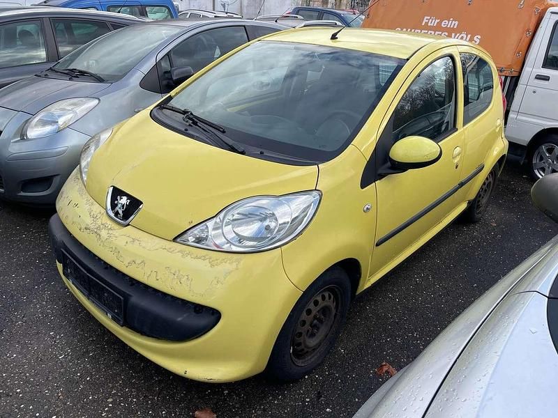 Zu lackieren gelb b0 Gebraucht 2006 Peugeot 107 Filou Kleinwagen | 1.400 € (Guter Preis) - Bild 1/4