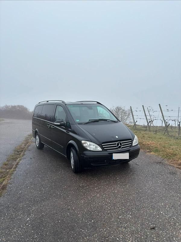 Schwarz Gebraucht 2008 Mercedes Viano Van / Kleinbus | 13.000 € (Fairer Preis) - Bild 1/4