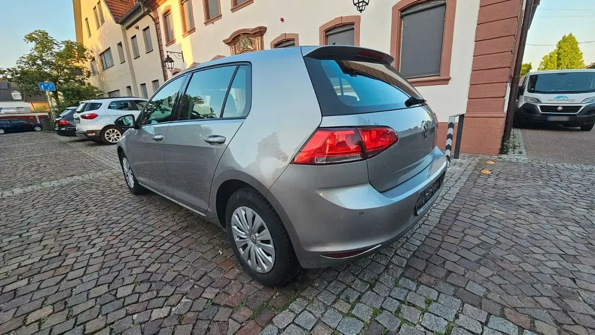 Gebraucht VW Golf VII 86 PS (63 kW) 2013 Silber Limousine