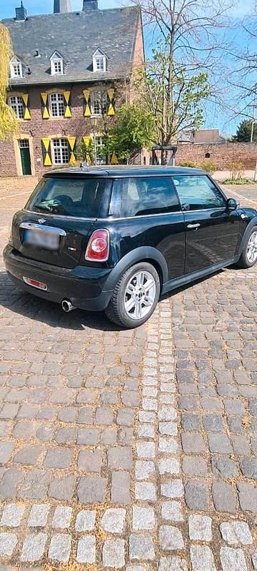 Used Mini Cooper 98 HP (72 kW) 2013 Black Hatchback