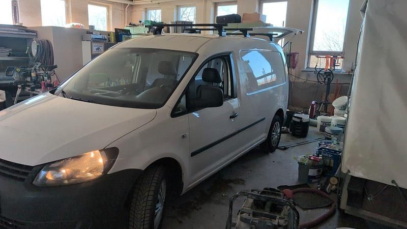 Gebraucht VW Caddy Maxi 102 PS (75 kW) 2013 Weiß Van / Kleinbus