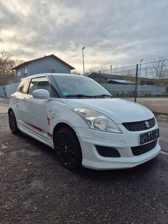 Gebraucht Suzuki Swift 94 PS (69 kW) 2013 Weiß Kleinwagen