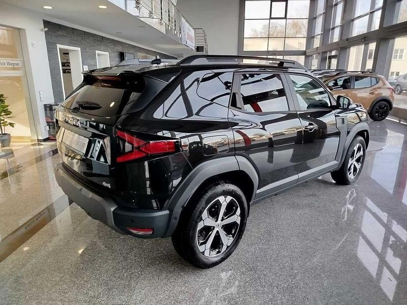 Neu Dacia Duster Journey 131 PS (96 kW) 2025 Perlmuttschwarz SUV