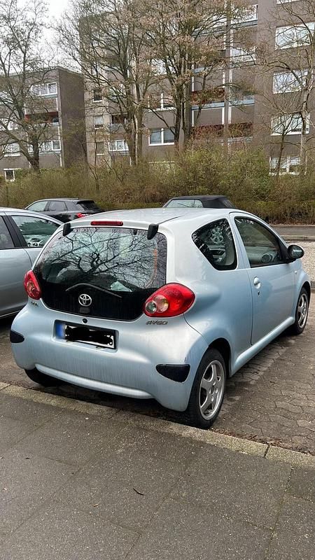 Gebraucht Toyota Aygo 68 PS (50 kW) 2005 Blau Kleinwagen