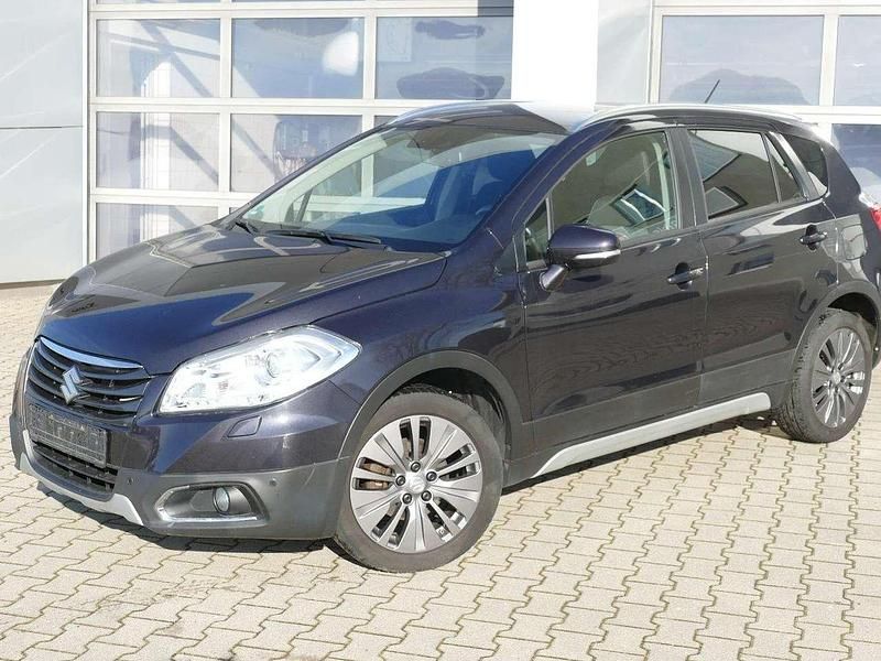 Schwarz Gebraucht 2015 Suzuki SX4 S-Cross Comfort SUV | 12.790 € (Fairer Preis) - Bild 1/4