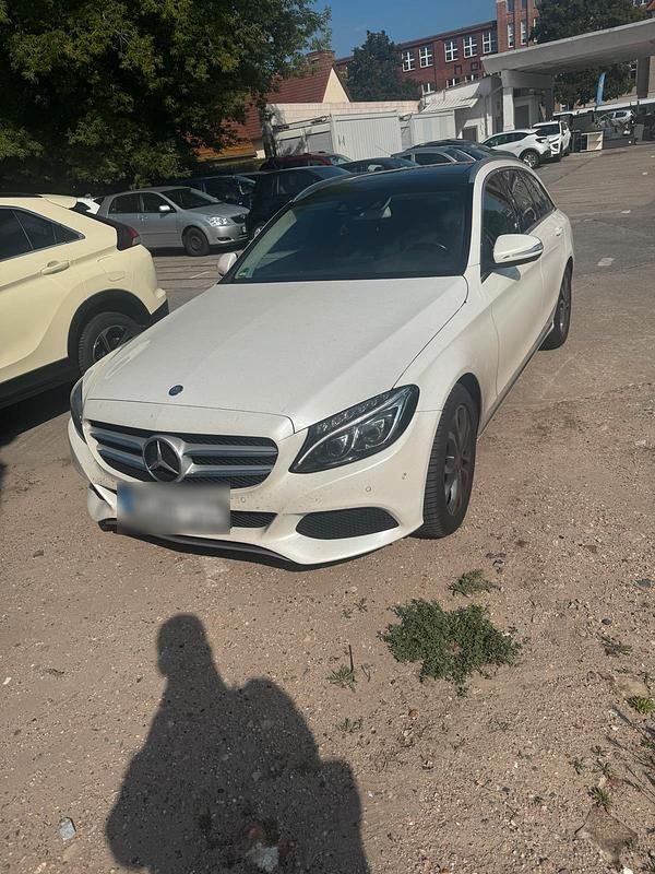 Weiß Gebraucht 2015 Mercedes C220 Kombi | 13.490 € (Superpreis) - Bild 1/4