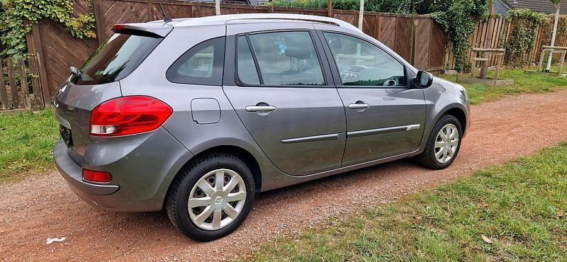 Gebraucht Renault Clio II 75 PS (55 kW) 2010 Kleinwagen