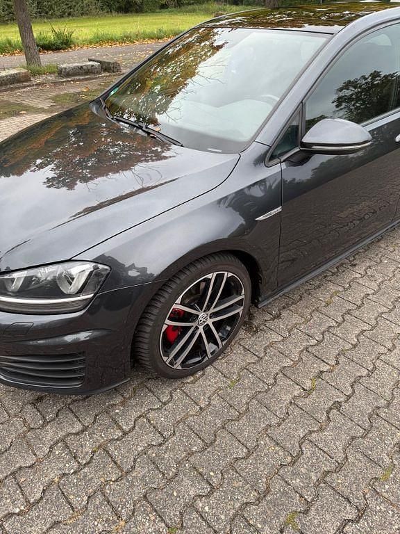 Schwarz Gebraucht 2014 VW Golf VII GTD Limousine | 12.800 € (Fairer Preis) - Bild 1/4