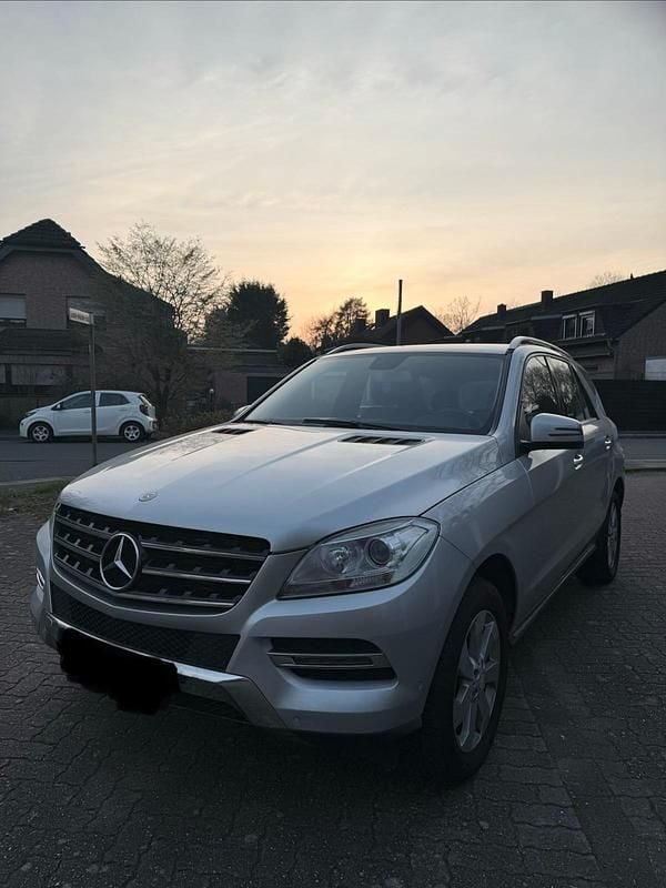 Gebraucht Mercedes ML250 204 PS (150 kW) 2013 Silber SUV