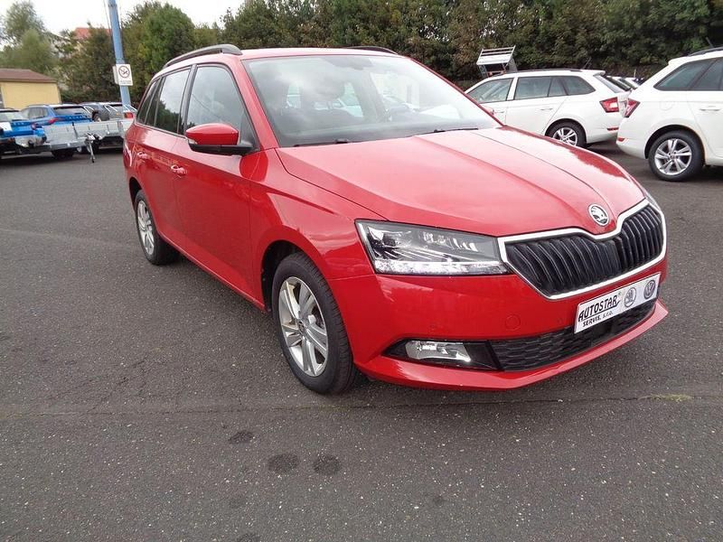 Rot Gebraucht 2022 Skoda Fabia Ambition Kombi | 13.089 € (Guter Preis) - Bild 1/4