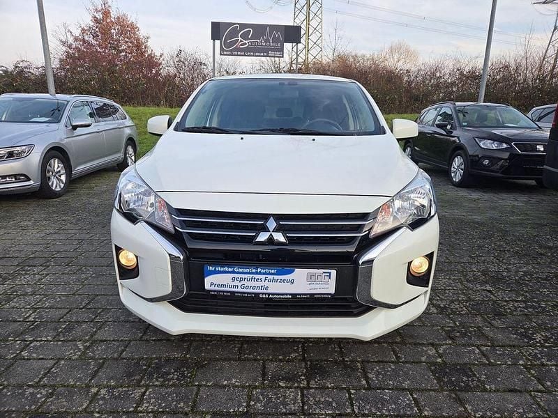 Weiß Gebraucht 2024 Mitsubishi Space Star Select Limousine | 10.890 € (Superpreis) - Bild 1/4