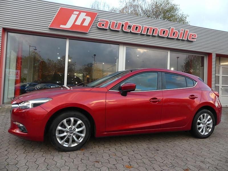 Rot Gebraucht 2018 Mazda 3 Signature Limousine | 14.480 € (Fairer Preis) - Bild 1/4