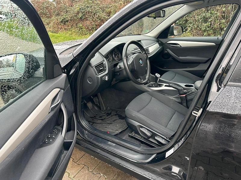 Schwarz Gebraucht 2012 BMW X1 SUV | 6.100 € (Superpreis) - Bild 1/4