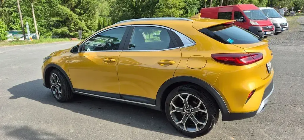 Gebraucht Kia XCeed Spirit 140 PS (102 kW) 2020 Gold SUV